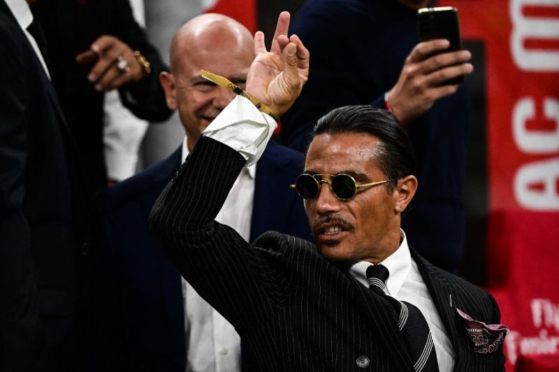 FIFA Selidiki Insiden Salt Bae Masuk Lapangan Saat Final Piala Dunia