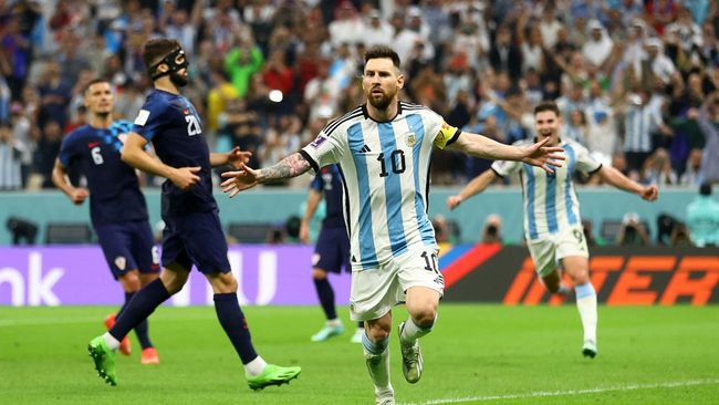 Argentina ke Final! Alvarez Gacor, Messi Ukir Rekor