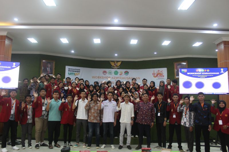 BEM-HIPMI Kaleng Latih Kewirausahaan Bagi Mahasiswa