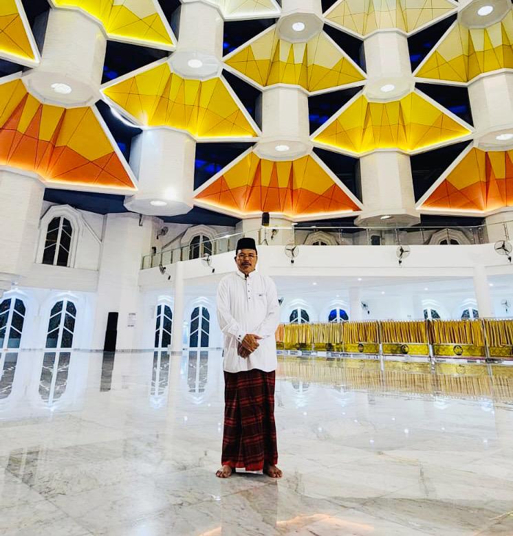 Kagumi Masjid Kubah Makasar, Sekda Kalteng : Terinspirasi Kembangkan Wisata Religi