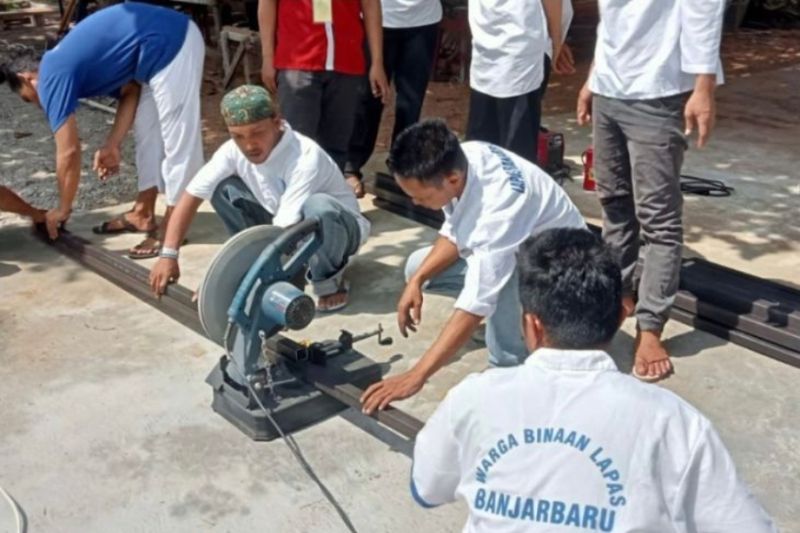 Lapas Banjarbaru Bekali Warga Binaan Pelatihan Las Listrik