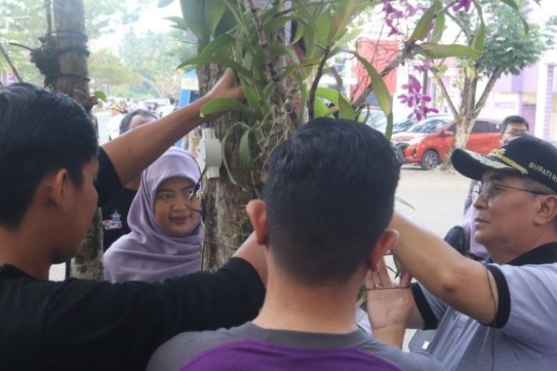 RSUD Kandangan Jadi Rumah Sakit Pertama Konservasi Anggrek Indonesia