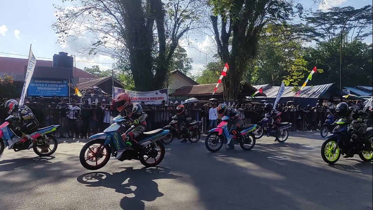 Tuan Rumah Porprov Kalteng Dominasi Medali Balap Motor