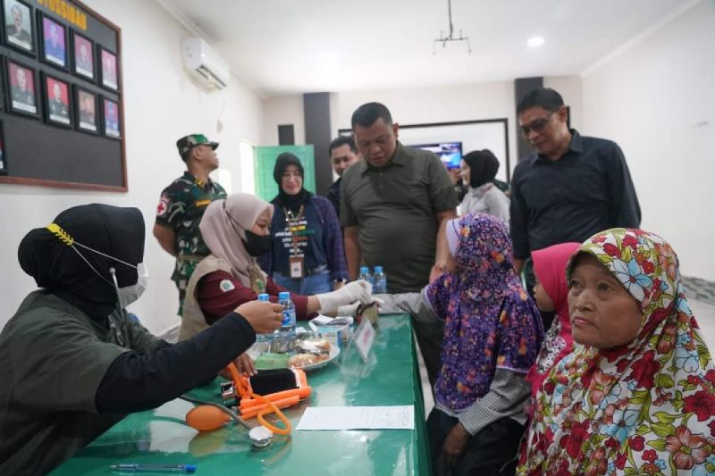 Korem 121/Abw Gelar Pelayanan Kesehatan Gratis di Kapuas Hulu