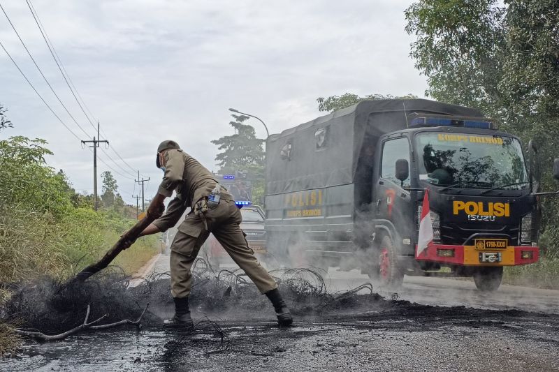 Polisi Tangkap 8 Orang Saat Bentrokan di Pulau Rempang Batam
