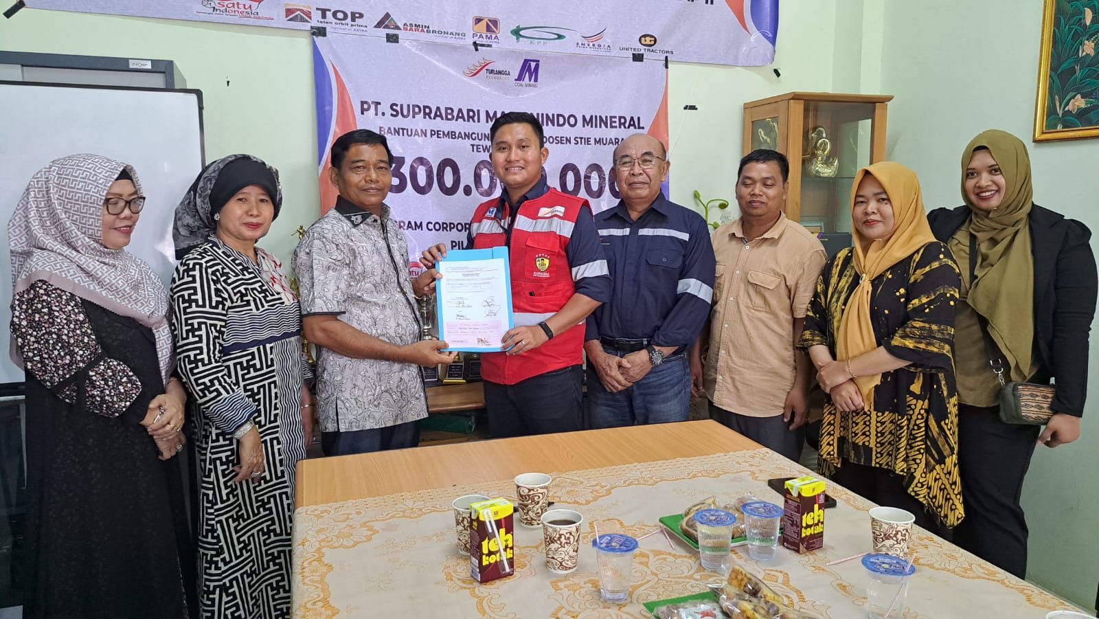PT SMM dan STIE Muara Teweh Sinergi dalam Peningkatan Pendidikan dan Program CSR