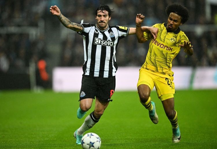 Newcastle Harap FA Pertimbangkan Kondisi Tonali yang Kecanduan Judi