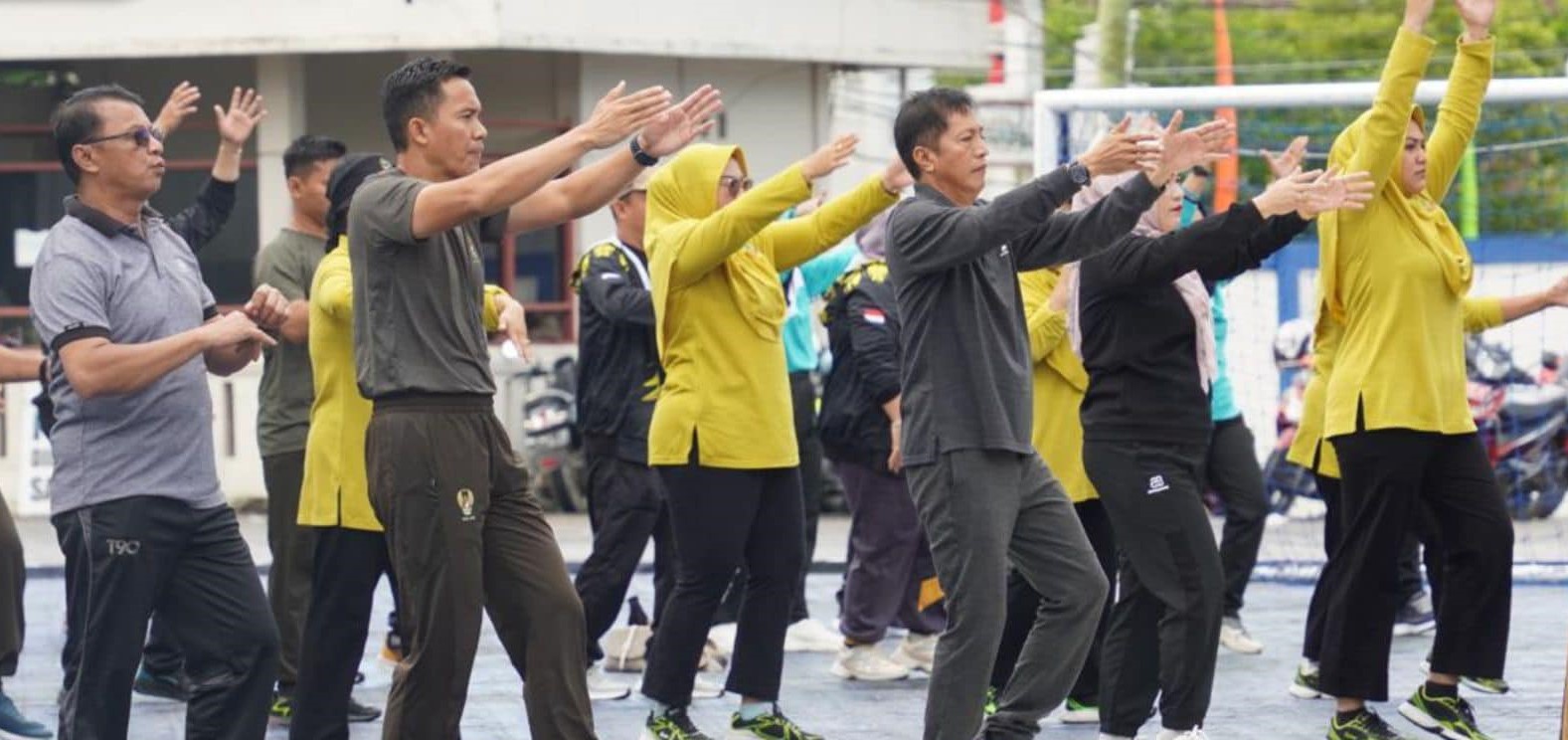 Pj Bupati dan Pejabat Pemkab Barito Utara Gelar Senam Bersama