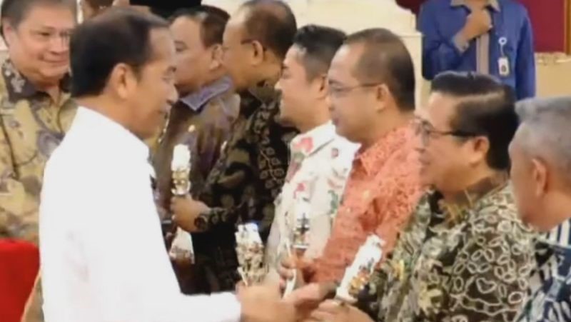 Pemkot Banjarmasin Raih TPID Award 2024 dari Presiden Jokowi