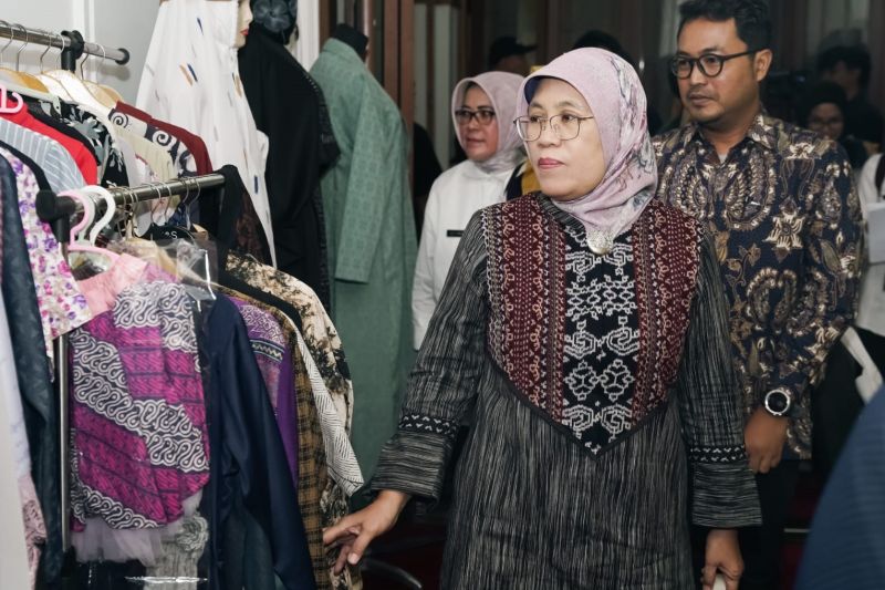 Kemenperin Dorong Penggunaan Pewarna Alam Batik Guna Tarik Minat Gen Z