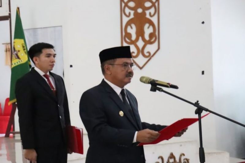 Penjabat Bupati Gunung Mas Minta Kades Bantu Kelancaran Coklit