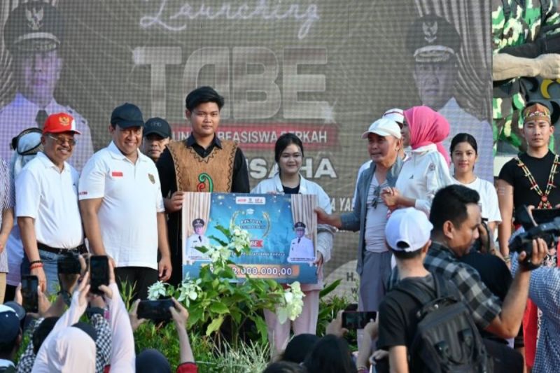 Gubernur Kalteng Gratiskan Kuliah 10 Ribu Mahasiswa