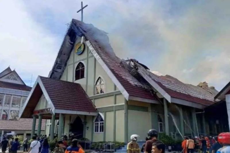 Empat Ruang Sekolah dan Gereja di Kota Palangka Raya Terbakar