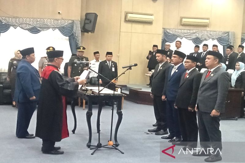 Empat Pimpinan DPRD Kota Banjarmasin 2024-2029 Resmi Ditetapkan
