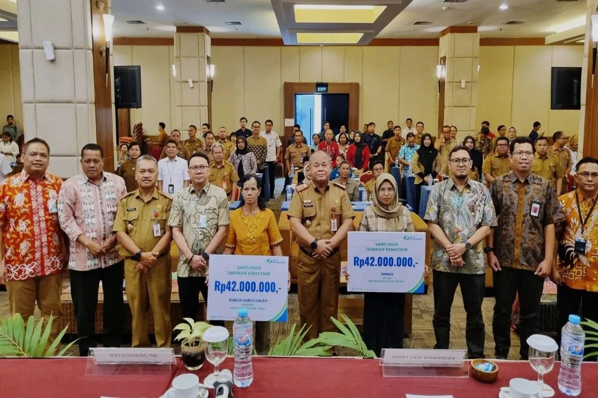 BPJS Ketenagakerjaan Serahkan Klaim JKM pada Ahli Waris Petani-Pekebun