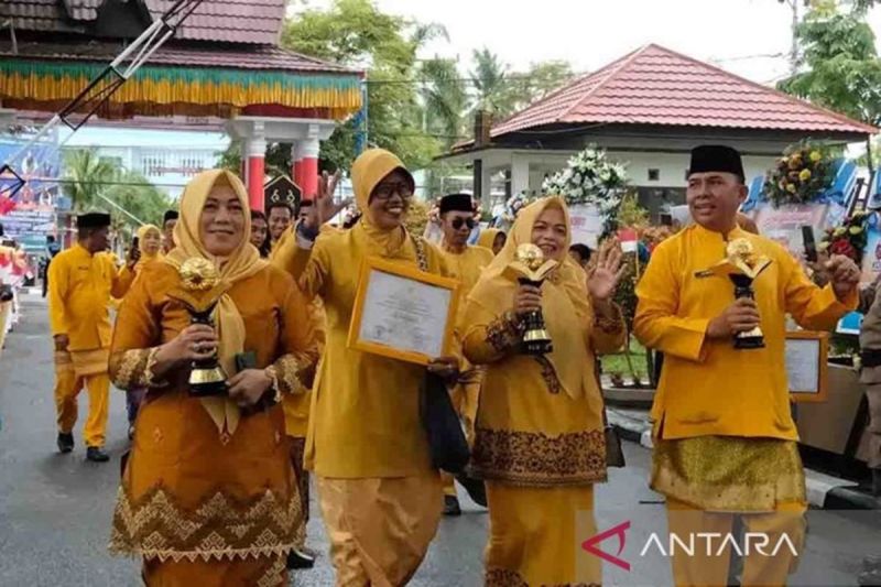 11 Sekolah di Kabupaten Kobar Raih Penghargaan Adiwiyata Mandiri