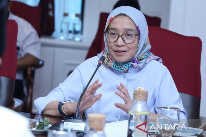 Menteri PARNB: Perempuan Harus jadi Pilar Utama Indonesia Emas 2045