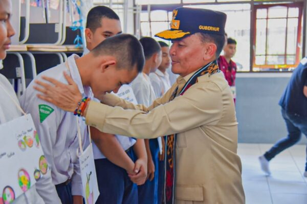 Agustiar Sabran Semangati Ribuan Siswa Baru