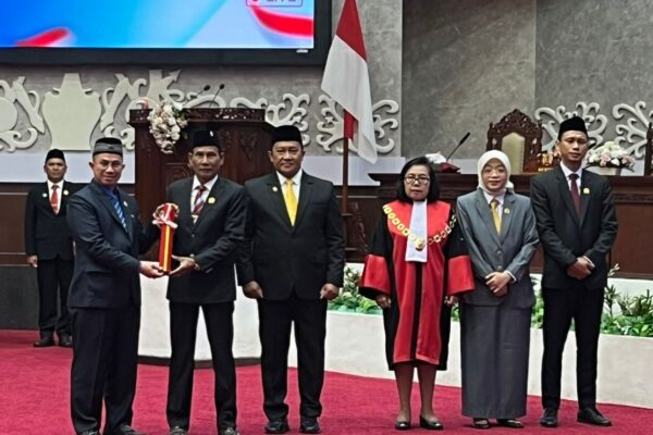Junaidi Resmi Jabat Wakil Ketua III DPRD Kalteng